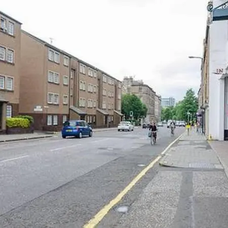Flat Near Holyrood Park Edimburgo