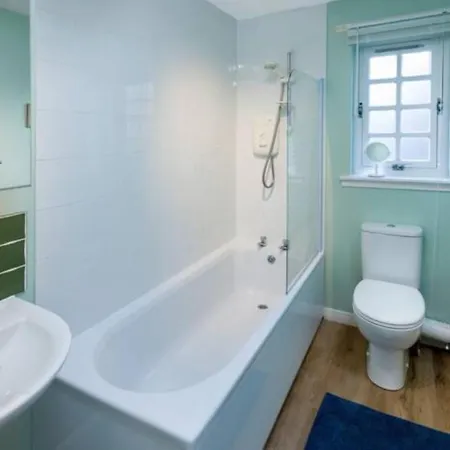 Flat Near Holyrood Park Apartamento Edimburgo
