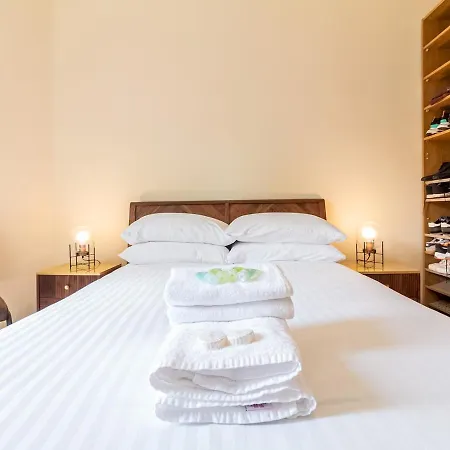 Pass The Keys Trendy 1Bed Flat Near City Centre - Free Parking Edinburgh
