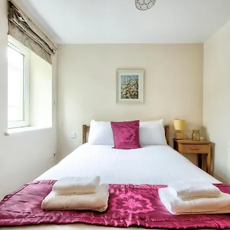 Guestready - Bright & Beautiful 2Br Flat - Free Parking Apartment