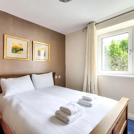 Guestready - Bright & Beautiful 2Br Flat - Free Parking * Edinburgh