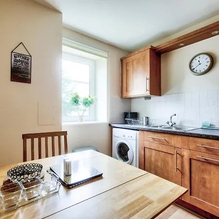 Guestready - Bright & Beautiful 2Br Flat - Free Parking *
