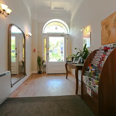 Halcyon House Guest house