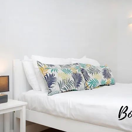 Daire New Town 3br-2ba, On Rose Street - Free Parking By Bonjour Residences Edinburgh