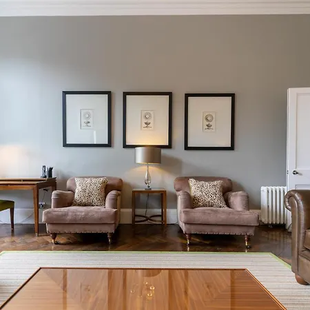 The Address - Castle View Appartement