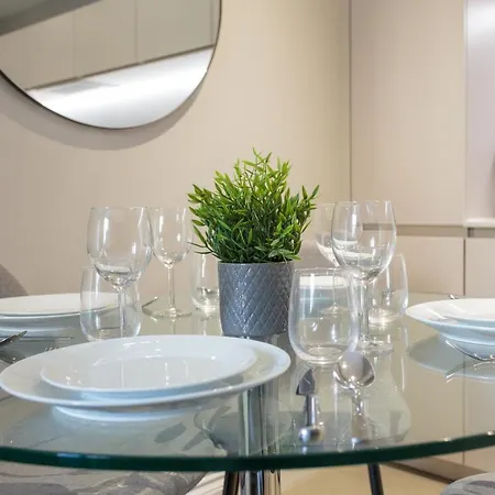 Dragon - Centre 2 Bed