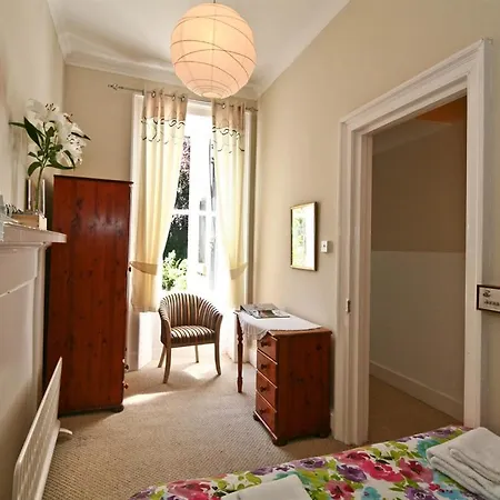 Halcyon House Guest house Edinburgh