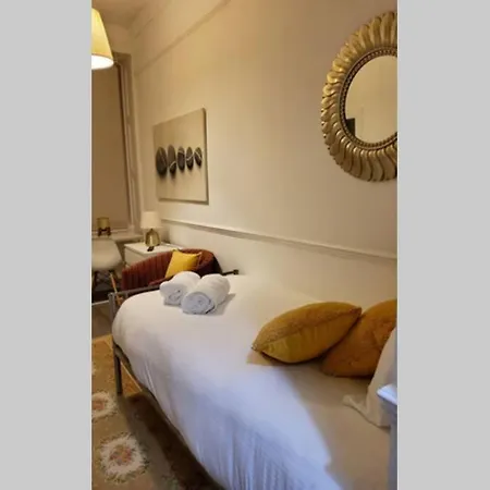 Leith Spectacular By Sensational Short Lets & Serviced With 6 Separate Beds & 2 Baths Apartment *