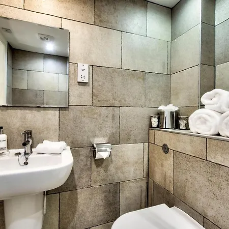 The Hedges Гостевой дом