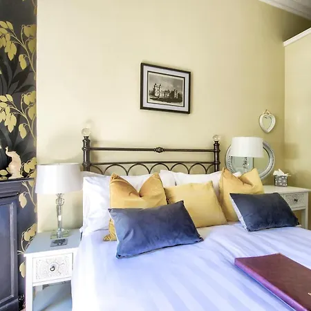 The Hedges Гостевой дом 5*