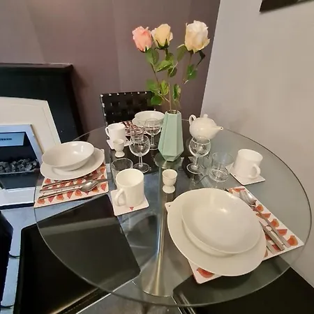 Old Town 1-bedroom With Free Parking *