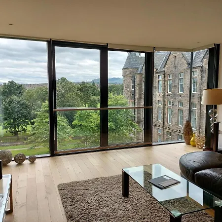 Apartament Quartermile Luxury Landing