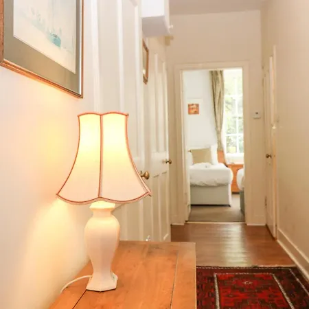 35 Barony Street شقة