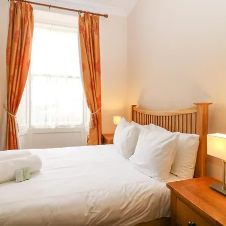 35 Barony Street شقة
