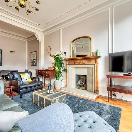 The Elite West End, Abundant 2 Bed With Character