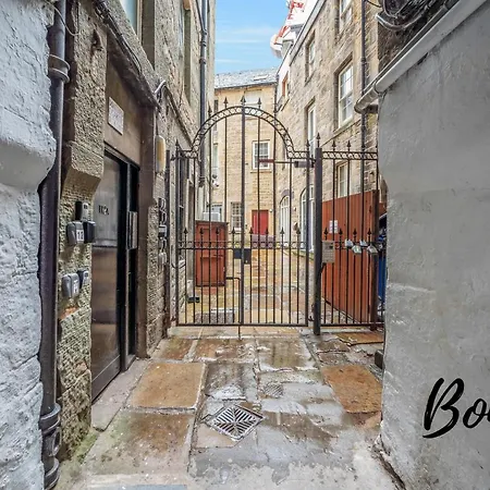 Spacious 2Br-2Ba - Grassmarket - Free Parking By Bonjour Residences Edinburgh