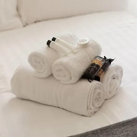 Modern & Bright 1 Bed For 4 Close To Centre! 아파트