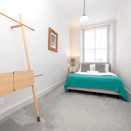 Joivy Sophisticated Near Castle * Edinburg