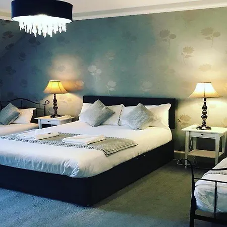 Ardenlee בית הארחה