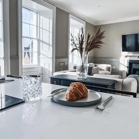 Appartement Super Modern & Stylish, Luxury 2 Bedroom Apt
