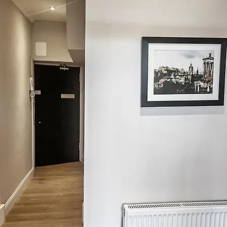 Super Modern & Stylish, Luxury 2 Bedroom Apt Édimbourg