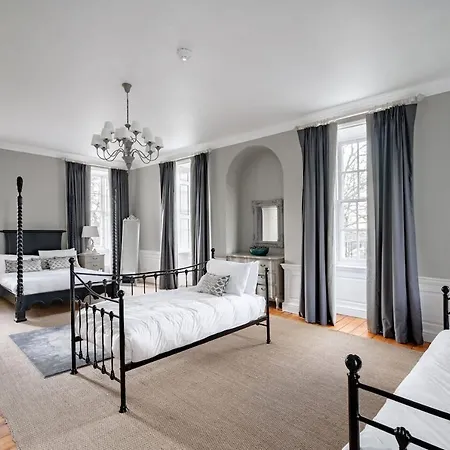 Feriehus Drylaw House, Grade A Listed Mansion Near Centre Edinburgh
