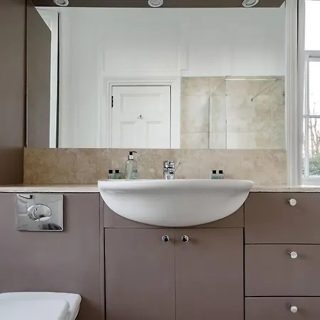 Drylaw House, Grade A Listed Mansion Near Centre Feriehus