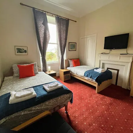 Bed and breakfast Airdenair 3*