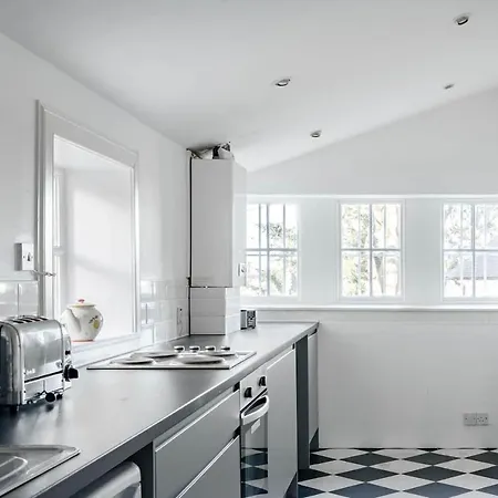 Drylaw House, Grade A Listed Mansion Near Centre Feriehus *