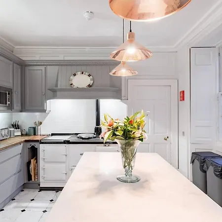 Feriehus Drylaw House, Grade A Listed Mansion Near Centre