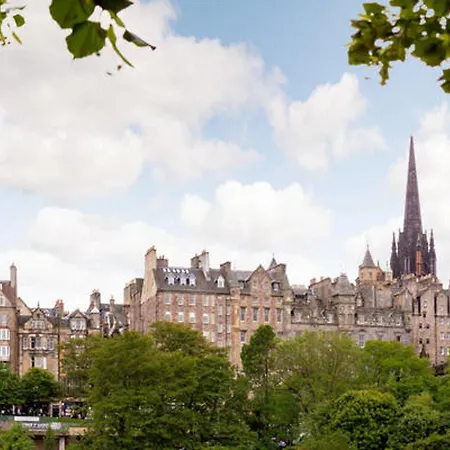 Refurbished Studio Next To The Royal Mile Apartman
