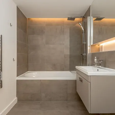 Designer Urban Apartment With City Terrace Апартаменты Эдинбург