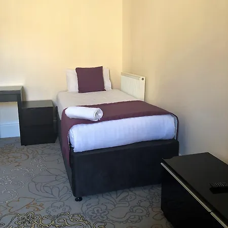Hotel apartamentowy Cairn & Edynburg