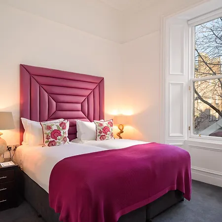 Black Ivy Hotel