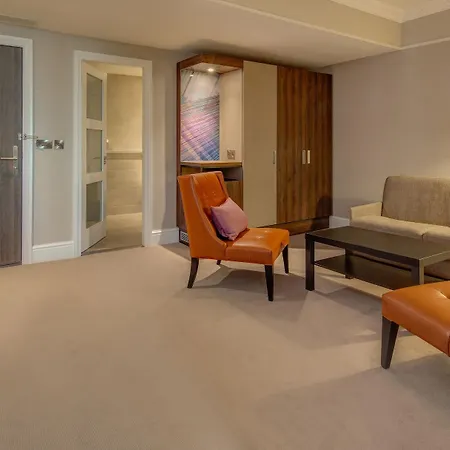Hotel Hilton Carlton 4*