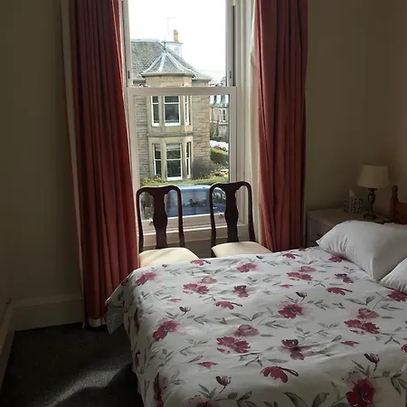 Dorstan House 3*