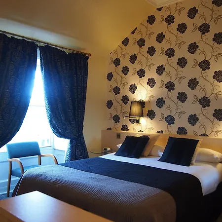 Отель Thistle 3*