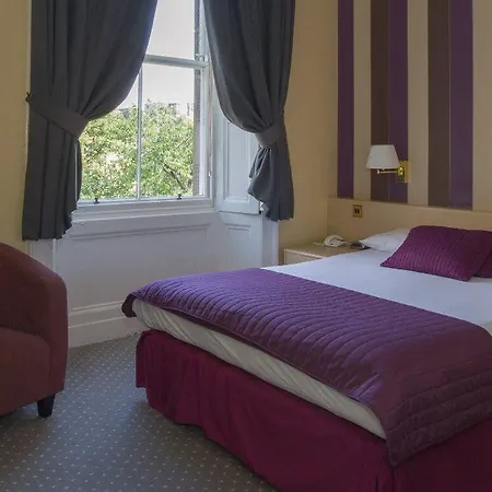 Thistle 3* Эдинбург