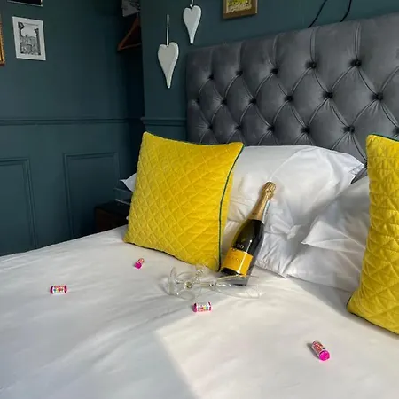 Albyn Townhouse 4*