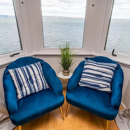 Stunning Flat With Sea View And Parking - Pass The Keys * 에든버러