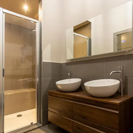 Luxury Manhattan Loft-style Near Centre