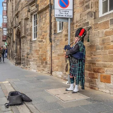 Castle View - 1 Bedroom - Heart Of The Famous Royal Mile & 1 Minute Walk To Castle Apartamento *