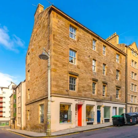 Old Town Centre 5 Mins To Castle