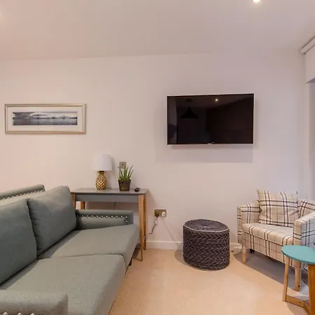 Apartment Sophisticated Studio For 2 W/ Edin Castle Views *