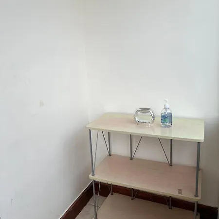 4 Bed Near Airport 에든버러