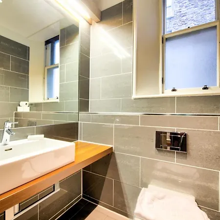 Sumptuous 2br Next To Castle! *