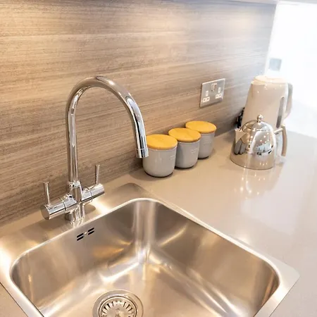 Modern 3-storey 3-bedroom Appartement