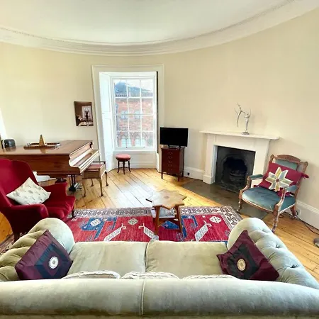 شقة Incredible St Andrew's Sq - 2 Bed In The Sky *