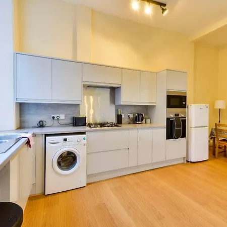 Guestready - Enchanting 2 Bedroom Flat Near Edinburgh's Old Town Édimbourg