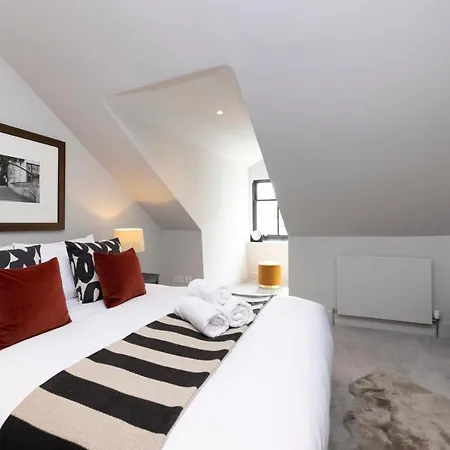 Апартаменты Joivy Luxury Flat Near Castle *